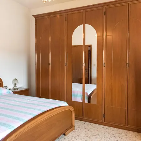 Sirolo, Ampio Quadrilocale Panoramico - S283